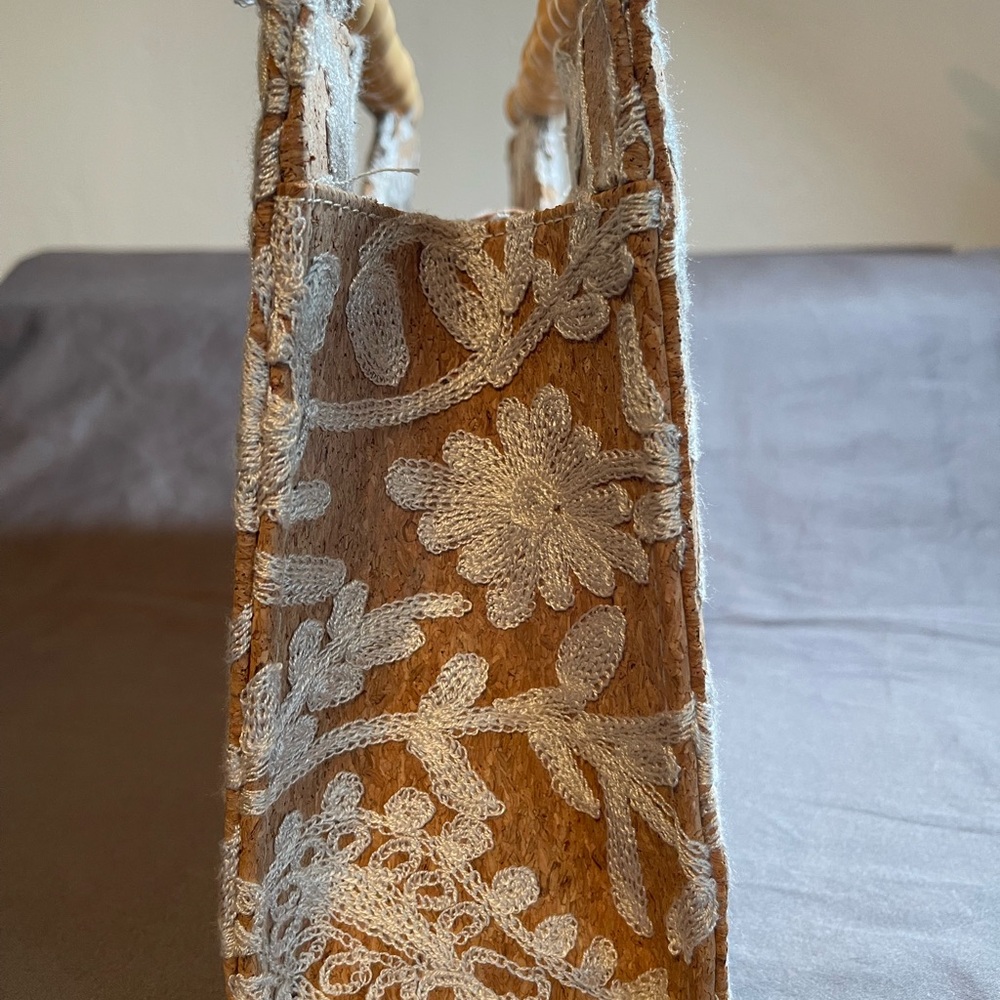 NWT Haute Hippie Cork Embroidered Purse with Wooden Bead Handle Spring Summer - Picture 8 of 8